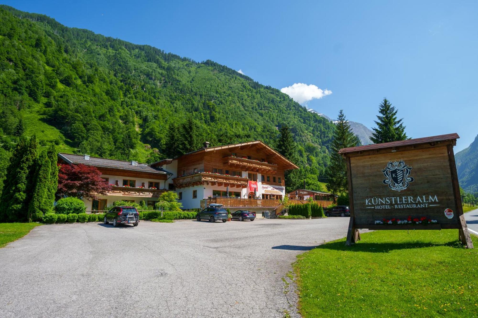 Hotel Kuenstleralm Kaprun Eksteriør billede
