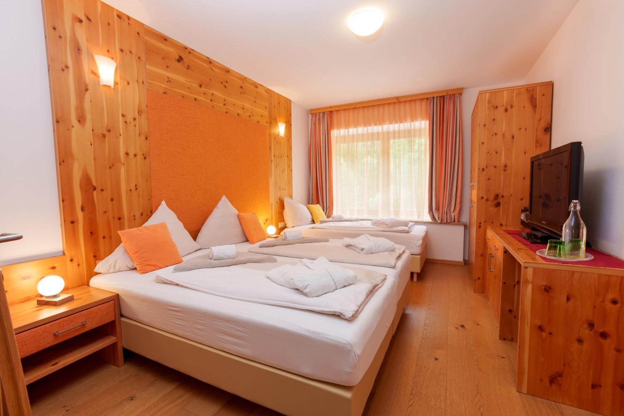 Hotel Kuenstleralm Kaprun Eksteriør billede