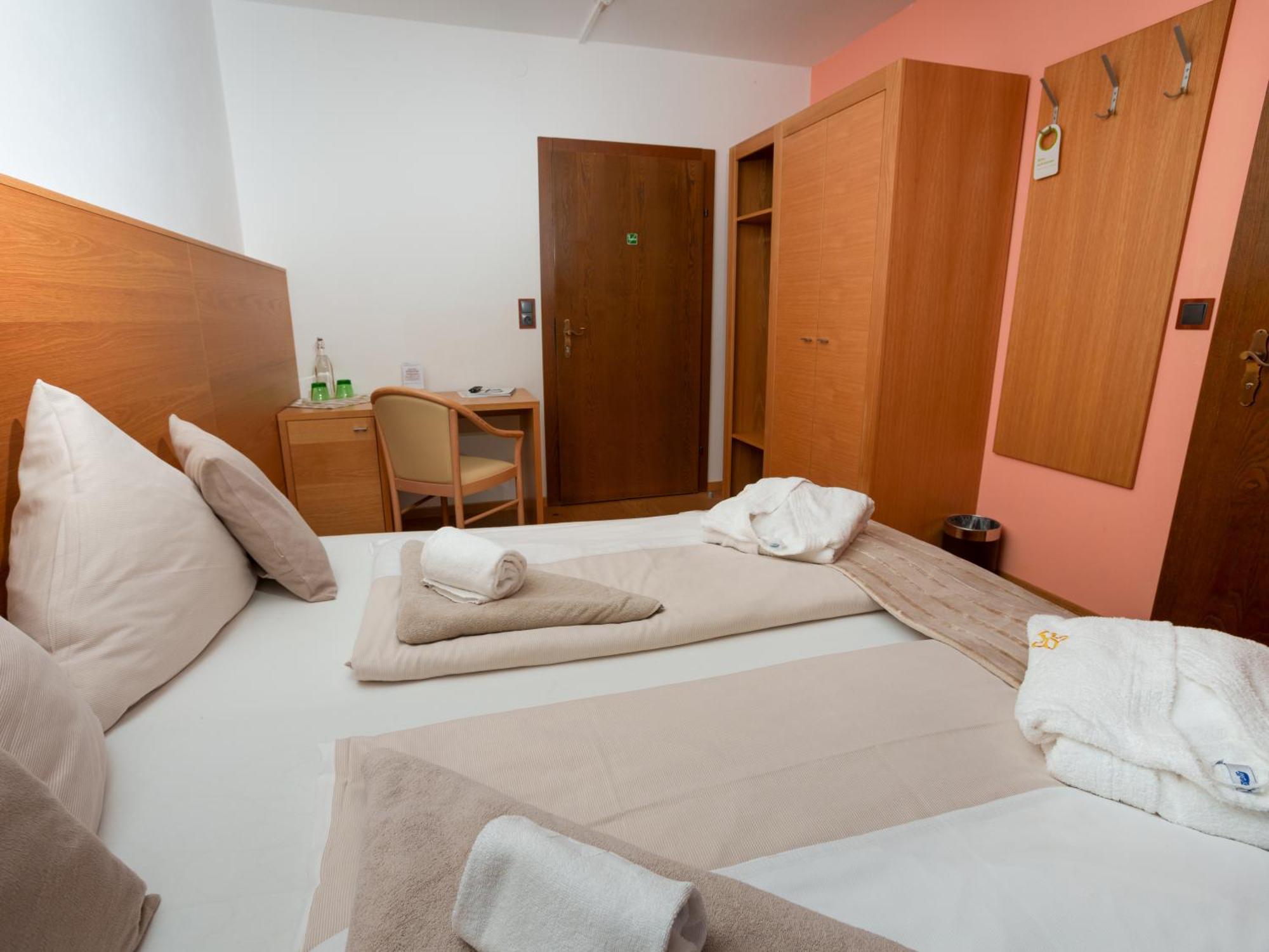 Hotel Kuenstleralm Kaprun Eksteriør billede