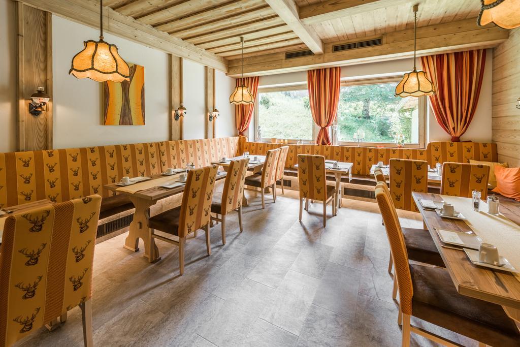 Hotel Kuenstleralm Kaprun Eksteriør billede