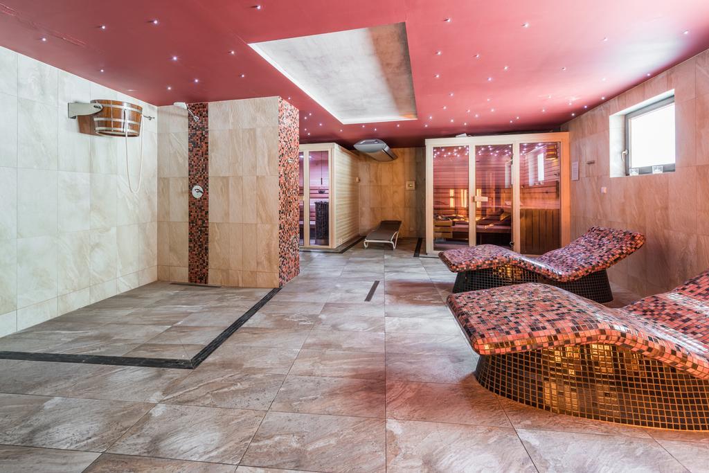 Hotel Kuenstleralm Kaprun Eksteriør billede